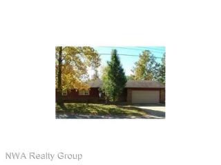 908 10th St, Bentonville AR  72712-4621 exterior