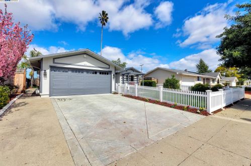 4821 Vanderbilt Dr, San Jose, CA 95130-2148