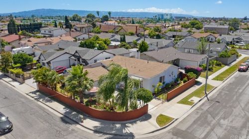 126 Clarion Dr, Long Beach, CA 90745-1512