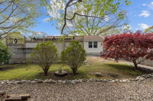 11 Pepper Bush Trl, South Kingstown RI  02874-2368 exterior