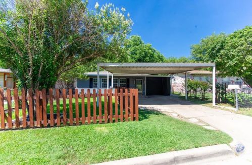 3616 Ashland Ave, Fort Worth, TX 76107-6209