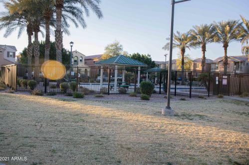 7752 Bonitos Dr, Phoenix AZ  85035-5076 exterior