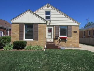 2705 Green St, Racine WI  53402-4216 exterior