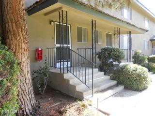 2508 Oswell St, Bakersfield CA  93306-3107 exterior