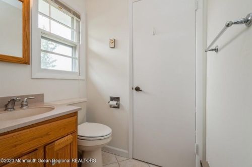 129 Whittier Rd, Bricktown NJ  08724-2404 exterior