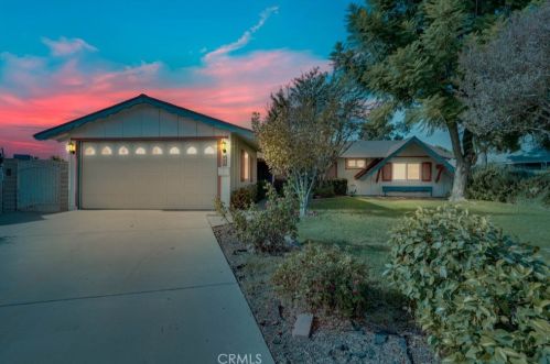 445 Caroline Ct, Ontario, CA 91762-1325