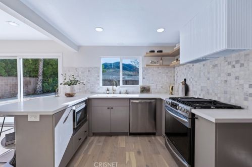 30510 Passageway Pl, Calabasas CA  91301-2033 exterior