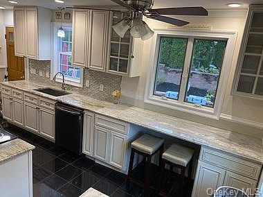 53 Maryton Rd, White Plains, NY 10603-2027