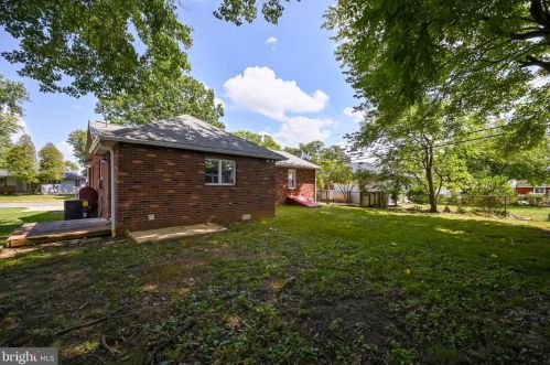 3873 Evelyn Dr, Wilmington DE  19808-4644 exterior