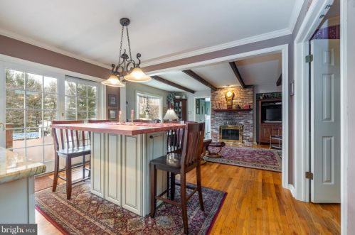 1209 Knollbrook Dr, Lansdale PA 19446-5117 exterior