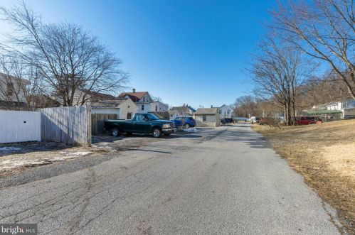 1513 3rd St, West Enola PA  17025-2395 exterior