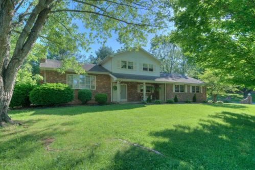 1230 Collins Dr, Snowville, VA 24301-3506