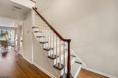 48 Cambridge Rd, Bedminster NJ  07921-1609 exterior