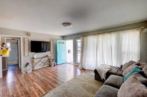 579 Roberta Ave, El Cajon CA  92021-6317 exterior