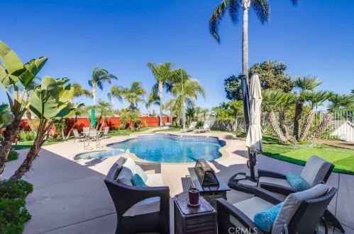 4884 Point Loma Pl, Oceanside CA  92057-3402 exterior