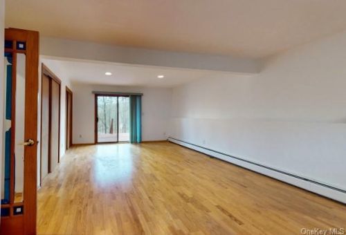 16 James St, Washingtonville NY  10992-1406 exterior