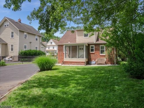 232 Myrtle Ave, Westfield NJ  07090-1516 exterior