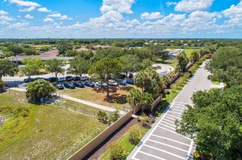 1810 Morning Sun Ln, Naples FL  34119-3321 exterior