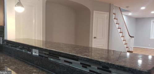 850 Longshore Ave, Philadelphia PA  19111-4423 exterior
