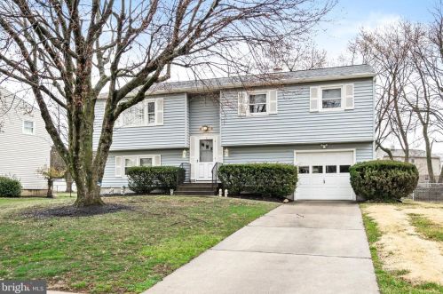 3 Running Brook Rd, Trenton, NJ 08638-2009