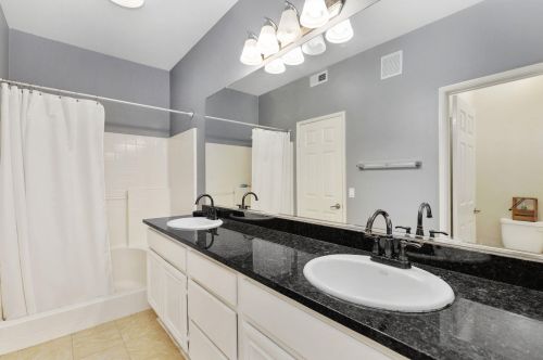 6282 Via Trato, Carlsbad CA  92009-6084 exterior