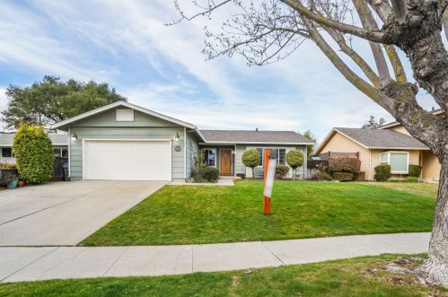 1305 Montmorency Dr, San Jose, CA 95118-2040