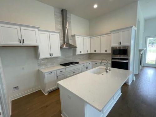 152 Limestone Dr, Georgetown TX  78628-6993 exterior