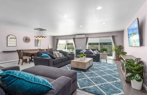 6463 Estrella Ave, San Diego, CA 92120-3622