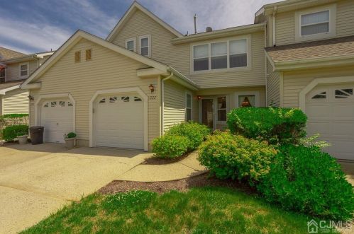 222 Manahan Rd, East Brunswick, NJ 08816-5852