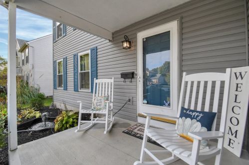 3163 Windsor Pl, Darbydale, OH 43123-3463
