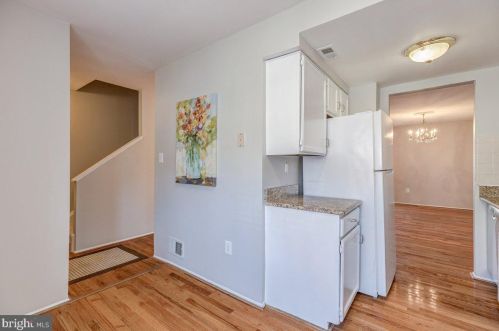 6456 Blarney Stone Ct, Springfield VA  22152-2108 exterior