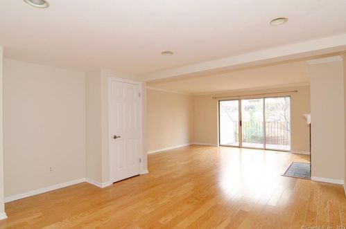 150 Forest St, Stamford, CT 06901-2134