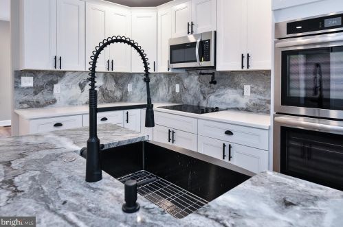 380 Ivy Mills Rd, Glen Mills PA  19342-1424 exterior