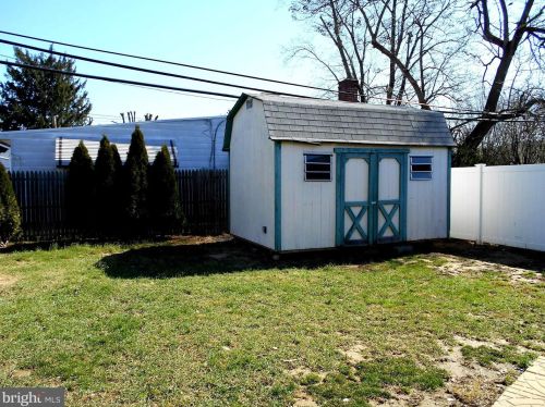 200 Cardiff Rd, Fairless Hills PA  19030-1302 exterior