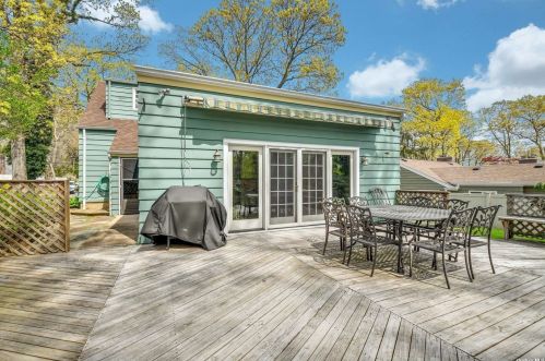 50 Polk Ave, Elwood NY  11731-1143 exterior