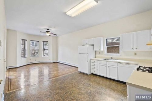 55 Bonn Pl, Union City NJ  07086-6903 exterior