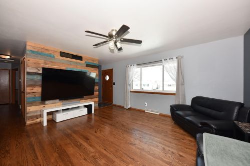 1541 Wanda Ave, Milwaukee WI  53221-4314 exterior