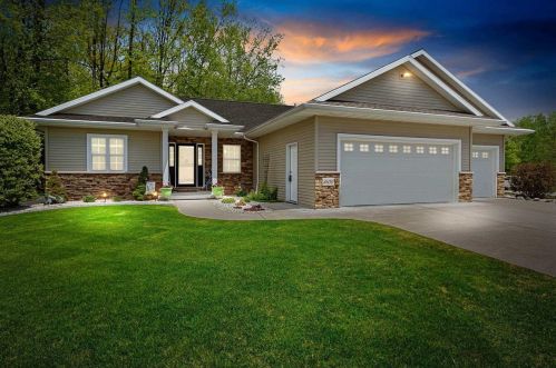 3600 Stockbury St, Green Bay, WI 54313-7790