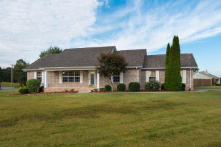 2721 Lady Bug Ln, Maryville, TN 37803-3062
