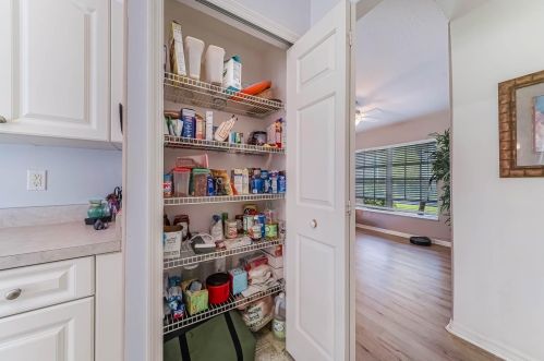 8126 104th Ave, Vero Beach, FL 32967-3621