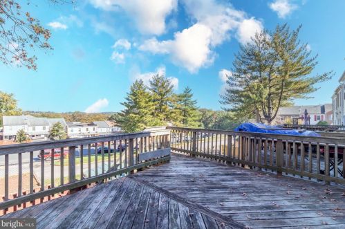 2943 Wetherburn Ct, Woodbridge VA  22191-4631 exterior