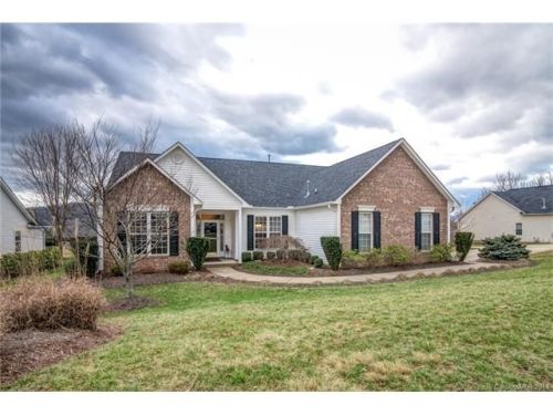 203 Farm Creek Dr, Asheville, NC 28806-1450