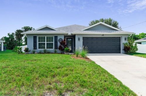 2016 34th St, Cape Coral, FL 33909-3358