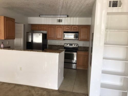 251 Palm Dr, Fort Pierce, FL 34986-1940