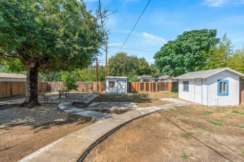 2856 Lincoln Dr, San Bernardino, CA 92405-2960