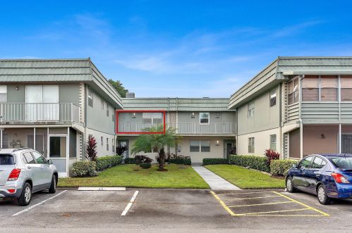 652 Flanders, Delray Beach, FL 33484-5237