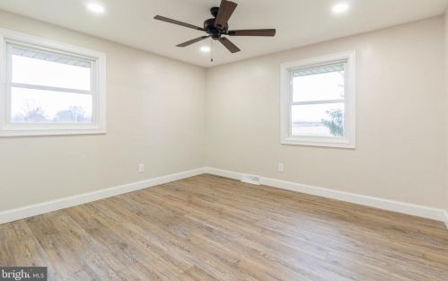 891 Kings Hwy, Pilesgrove NJ  08098-5456 exterior