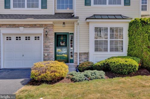 123 Village Dr, Blandon, PA 19510-9497