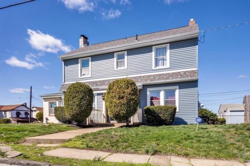 3301 Stewart St, Mckeesport, PA 15132-5424