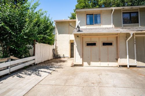 748 Myron Pl, Ukiah CA  95482-4070 exterior